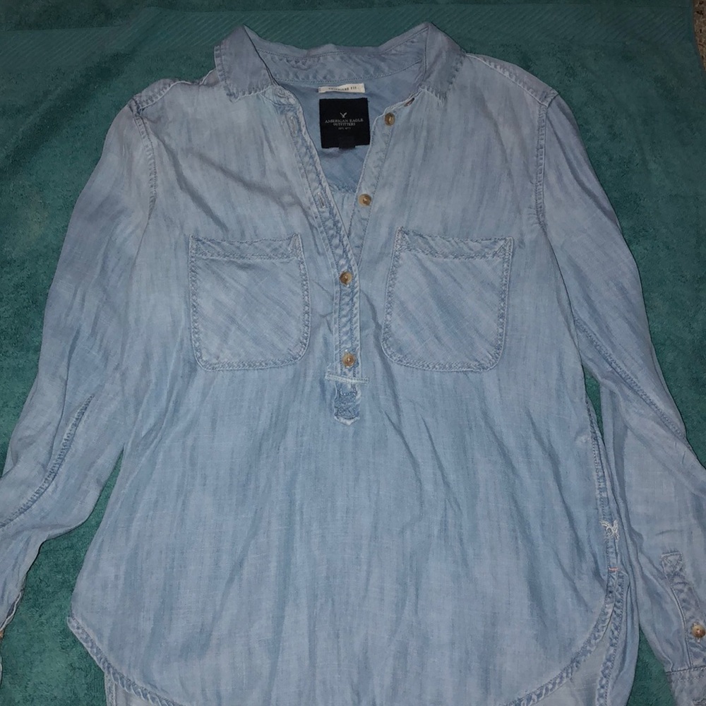 American eagle women’s Jean shirt
